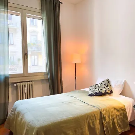 Davide Host | Casa Luvi, 20 Min. Duomo Apartament
