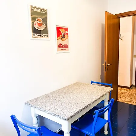 Casa Luvi, Crocetta Porta Romana, * Milan