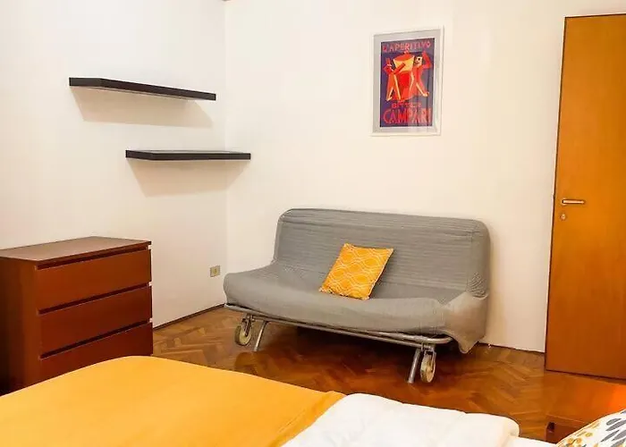Davide Host | Casa Luvi, 20 Min. Duomo Apartmán *