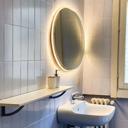 Casa Luvi, Crocetta Porta Romana, * Milan
